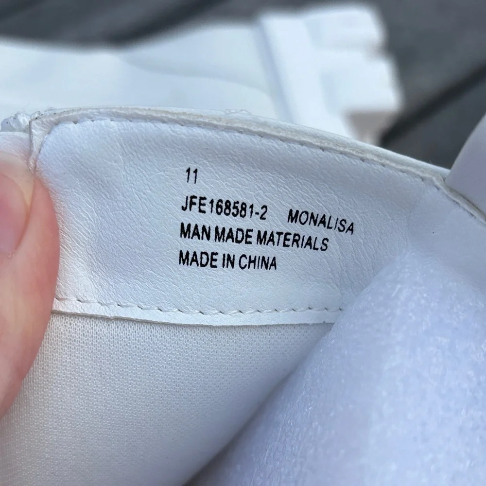 NWT Cape Robbin Women White Monalisa Combat Boots, Zippers, Pocket, Size 11 - Picture 13 of 17